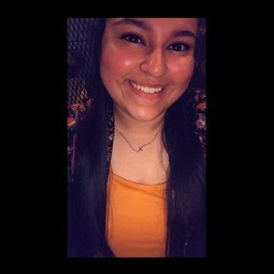 Meet your Posher, Monique